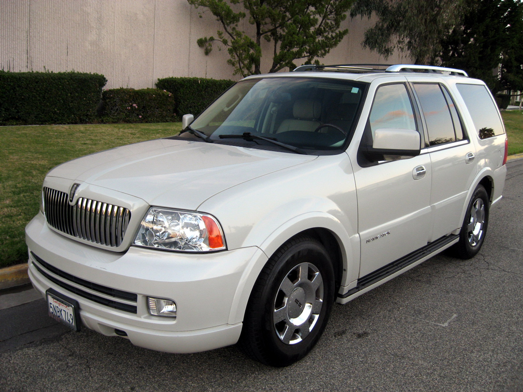 2005 Lincoln Navigator Limited - SOLD 2005 Lincoln Navigator Limited - SOLD