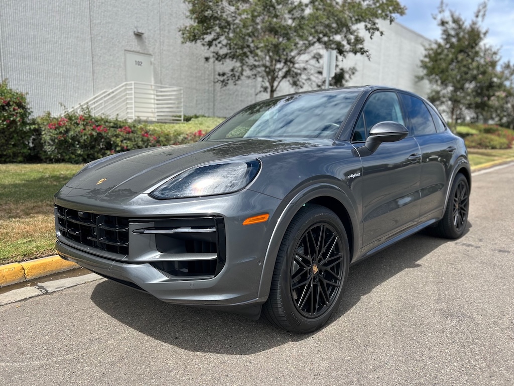 2024 Porsche Cayenne E-Hybrid 2024 Porsche Cayenne E-Hybrid